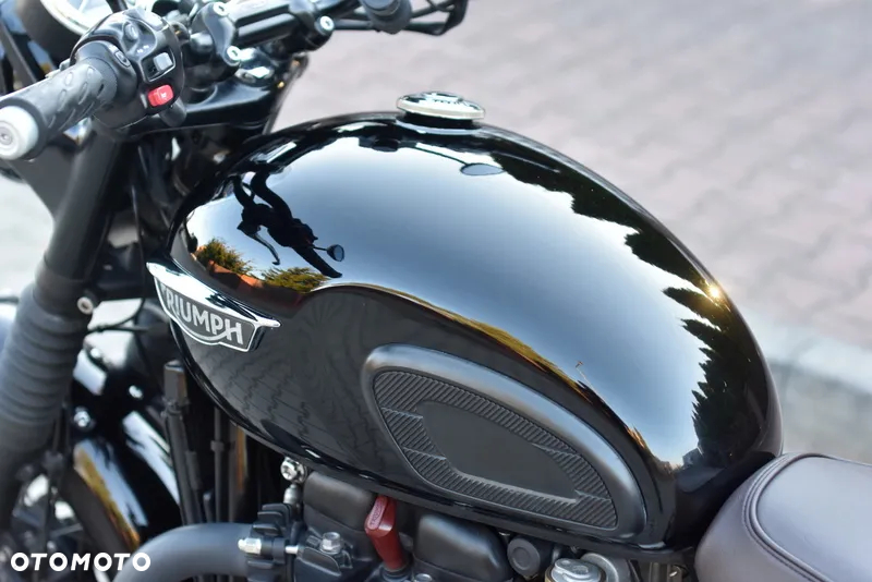 Triumph Bonneville - 33