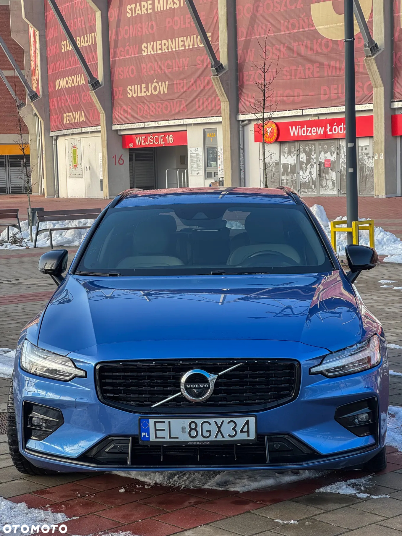 Volvo V60 D4 R-Design - 6