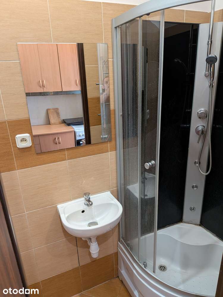 Kawalerka w samym centrum, Cybulskiego 8