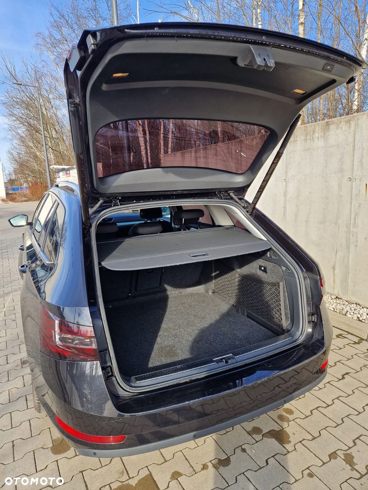 Skoda Superb ver-1-8-tsi-style-dsg - 6