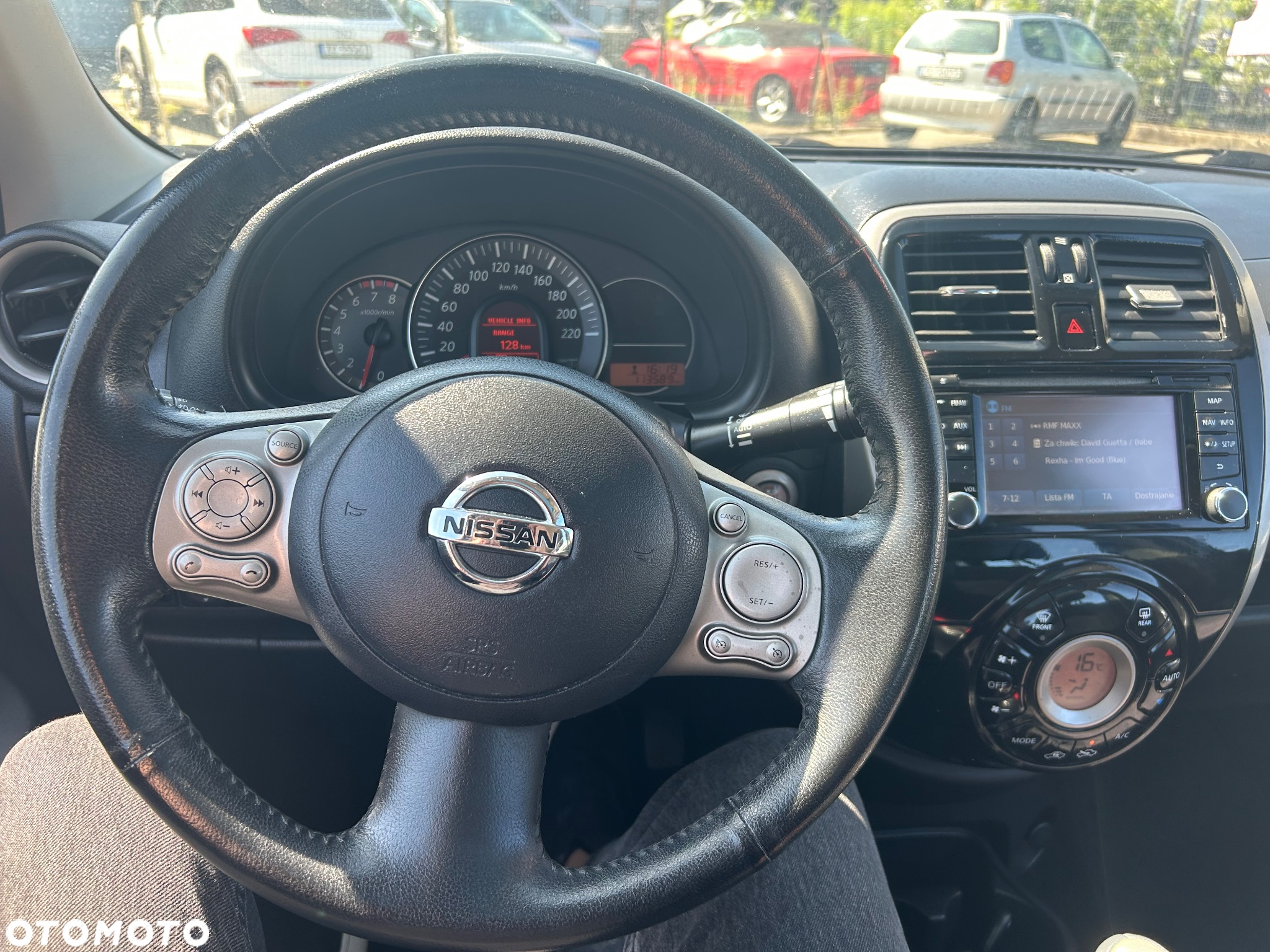Nissan Micra 1.2 30 Jahre Edition - 24
