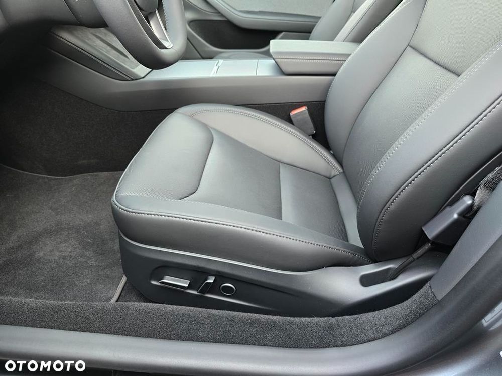 Tesla Model 3 RWD Premium - 20