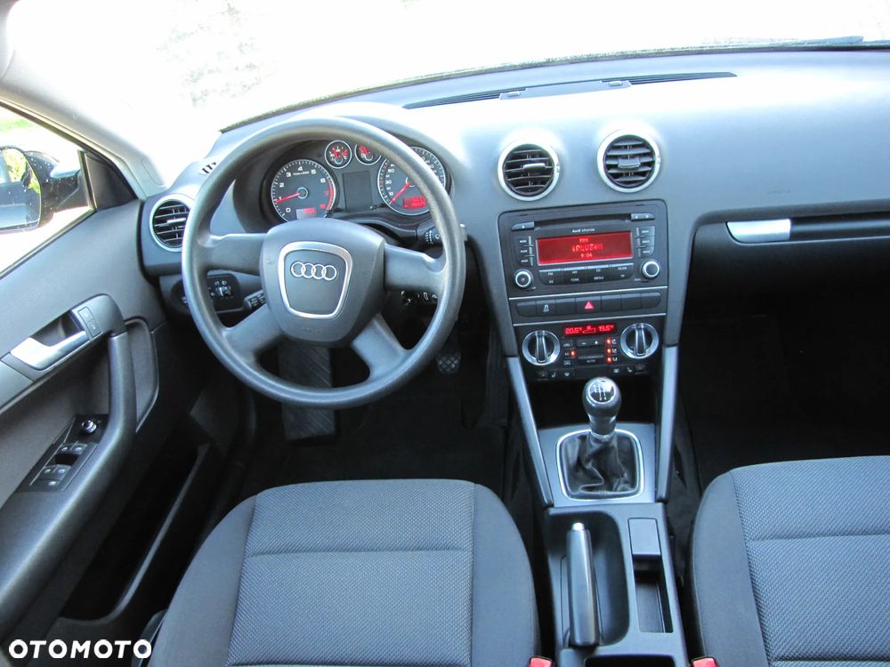 Audi A3 Sportback 1.6 Ambiente - 7