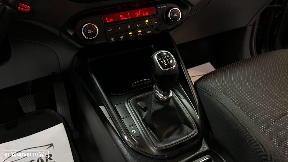 Kia Carens 1.7 CRDi ISG TX - 20