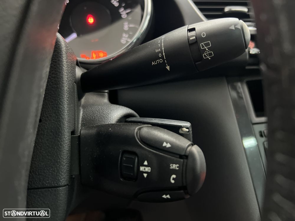 Peugeot 3008 1.6 HDi Allure - 16