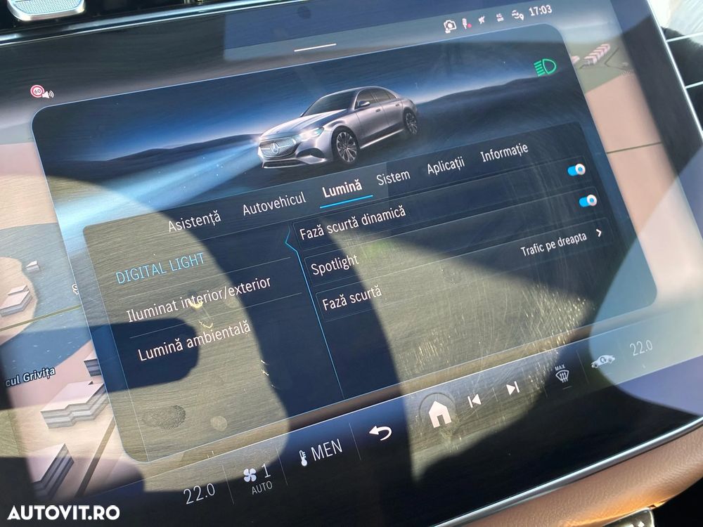 Mercedes-Benz E 300 4MATIC PHEV - 22