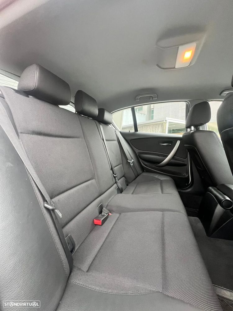 BMW 116 d Pack M - 15