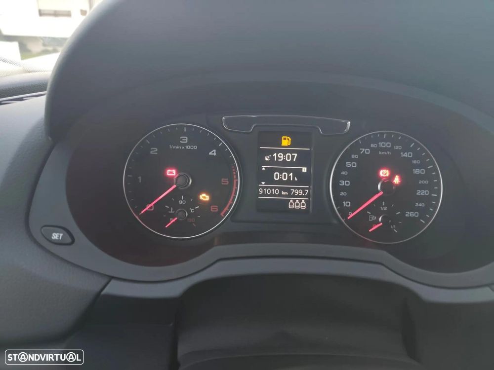 Audi Q3 2.0 TDI Sport - 25