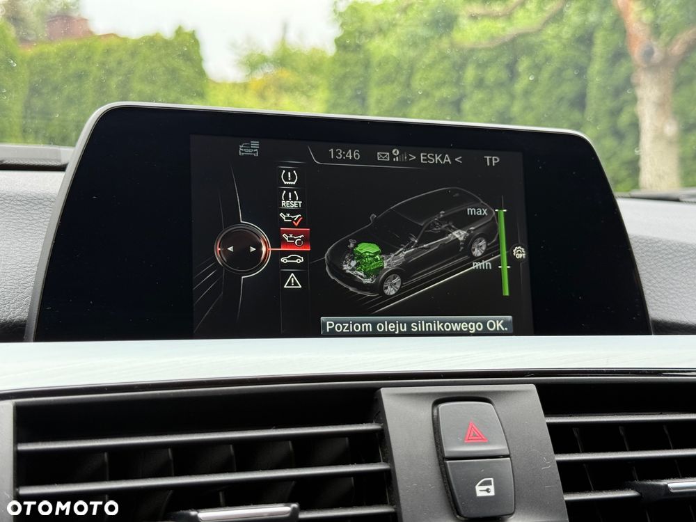 BMW Seria 3 318d Sport Line - 12