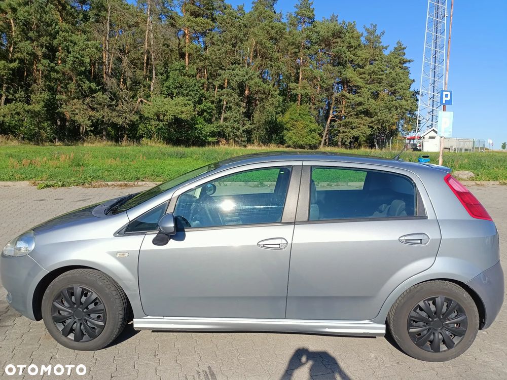 Fiat Punto 2008 photo 2