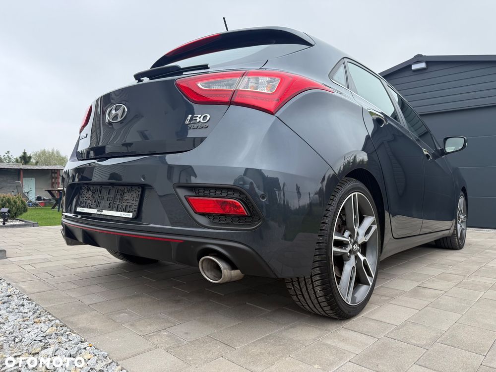 Hyundai i30 1.6 T GDI Turbo - 10