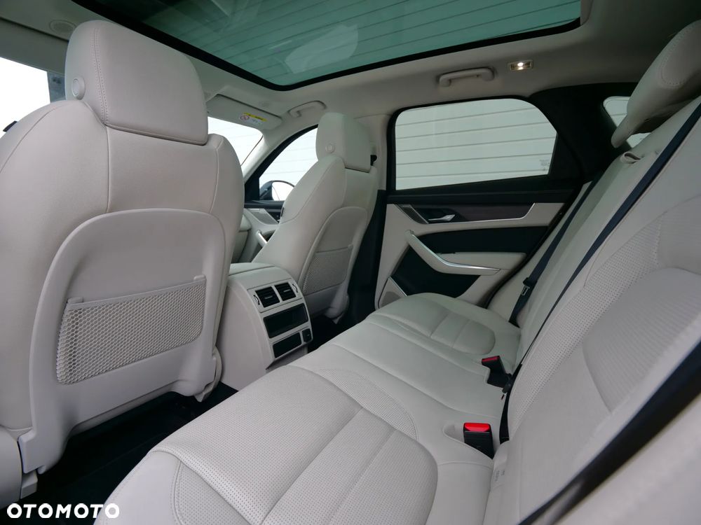 Jaguar F-Pace 2.0 i4P AWD R-Sport - 38