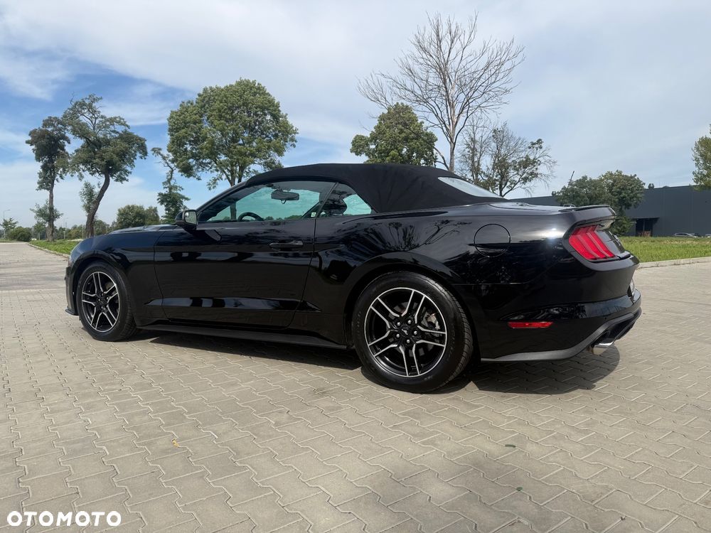 Ford Mustang - 19