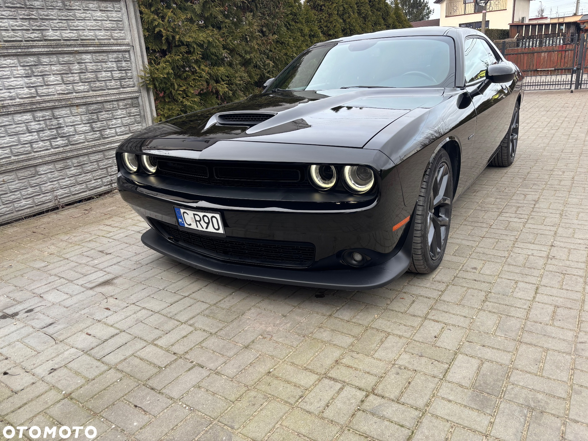 Dodge Challenger - 12