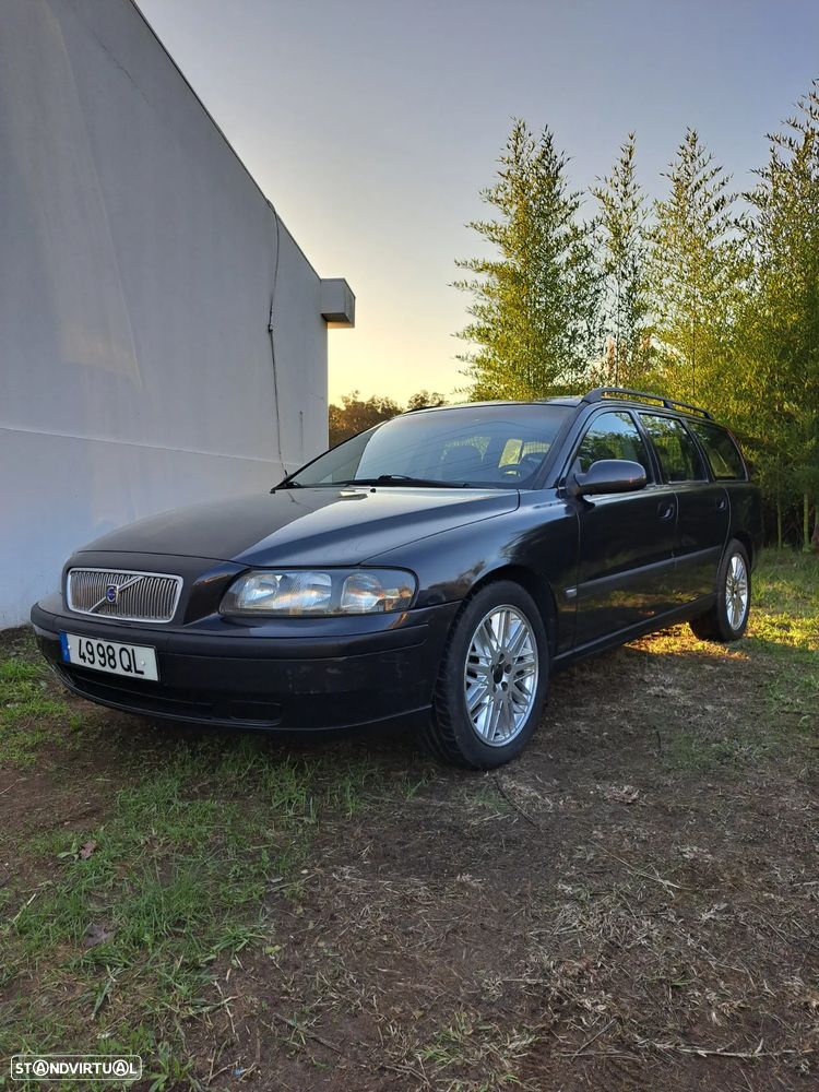 Volvo V70 2.0 T - 1