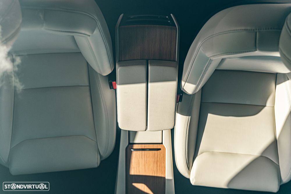 Tesla Model S Long Range - 36