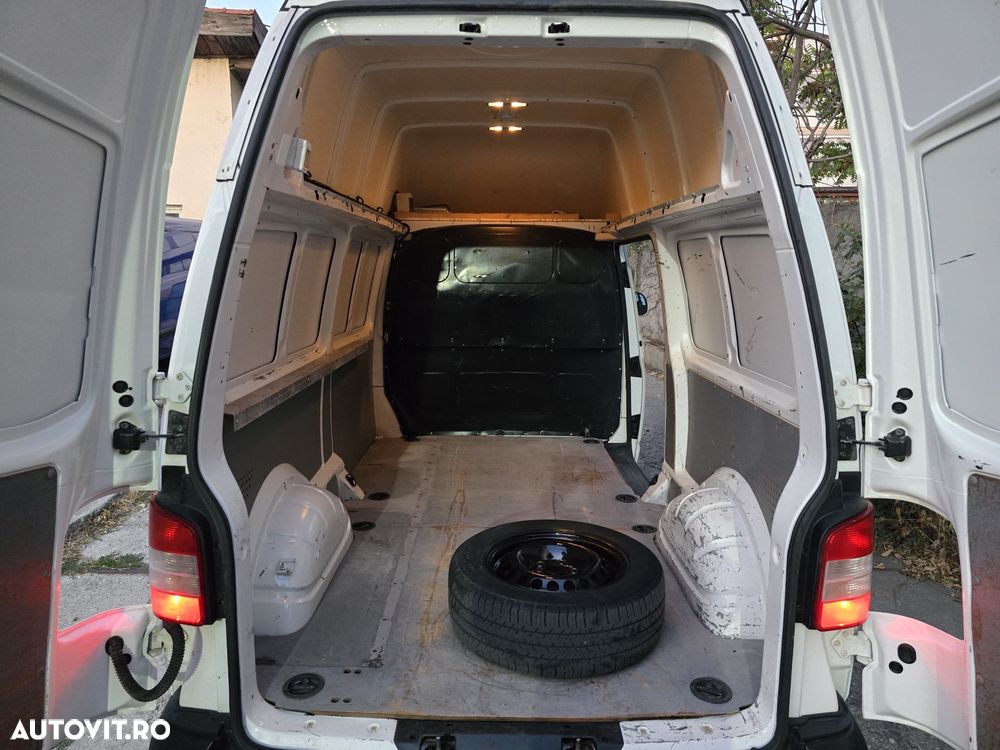 Volkswagen Transporter - 18