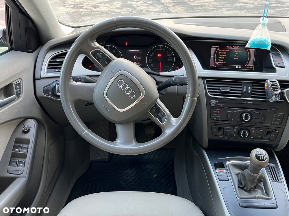 Audi A4 Avant - 10
