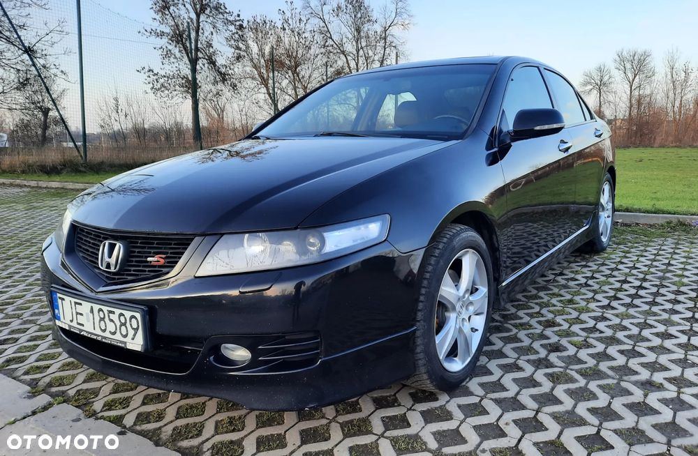 Honda Accord 2.0 Executive - 16