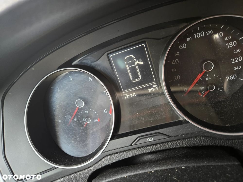 Volkswagen Passat 1.6 TDI BMT Trendline - 9