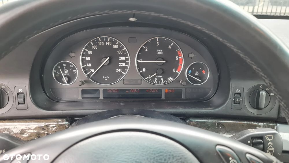BMW Seria 5 - 15