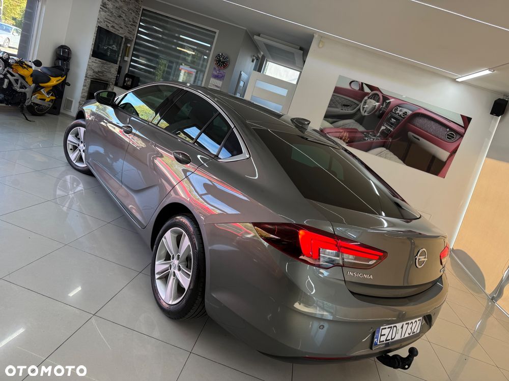 Opel Insignia 1.5 T Exclusive S&S - 15