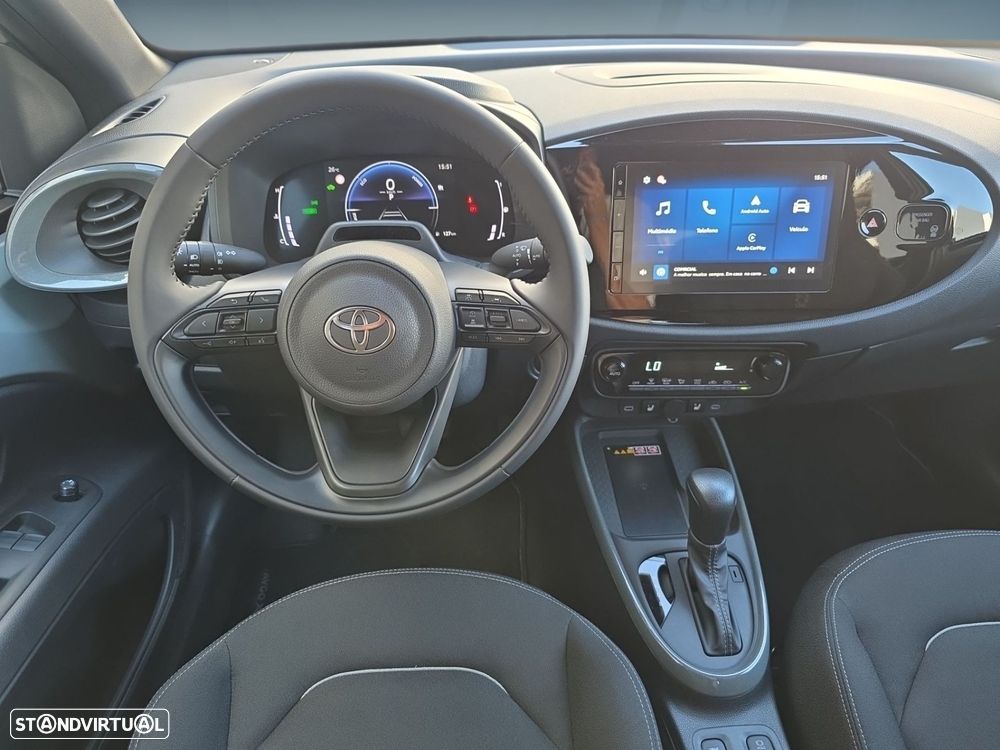Toyota Aygo X 1.5 Hybrid Envy - 6