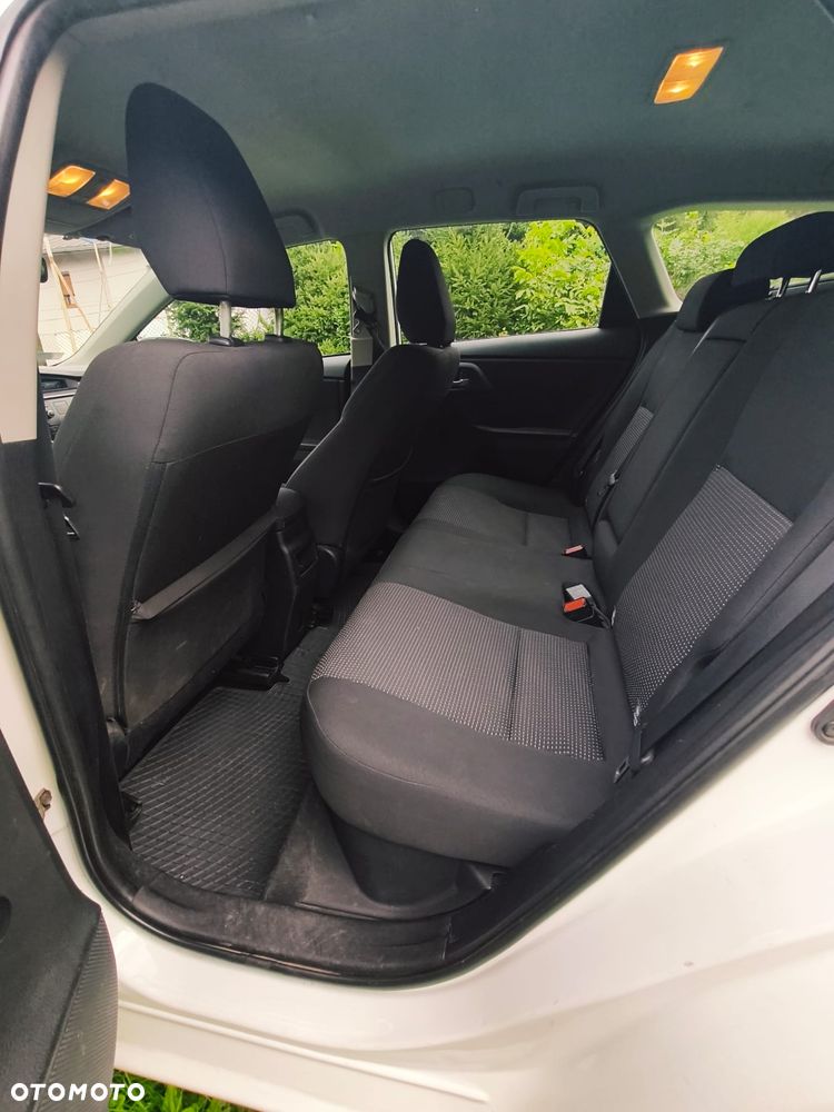 Toyota Auris 1.8 HSD Sol - 14