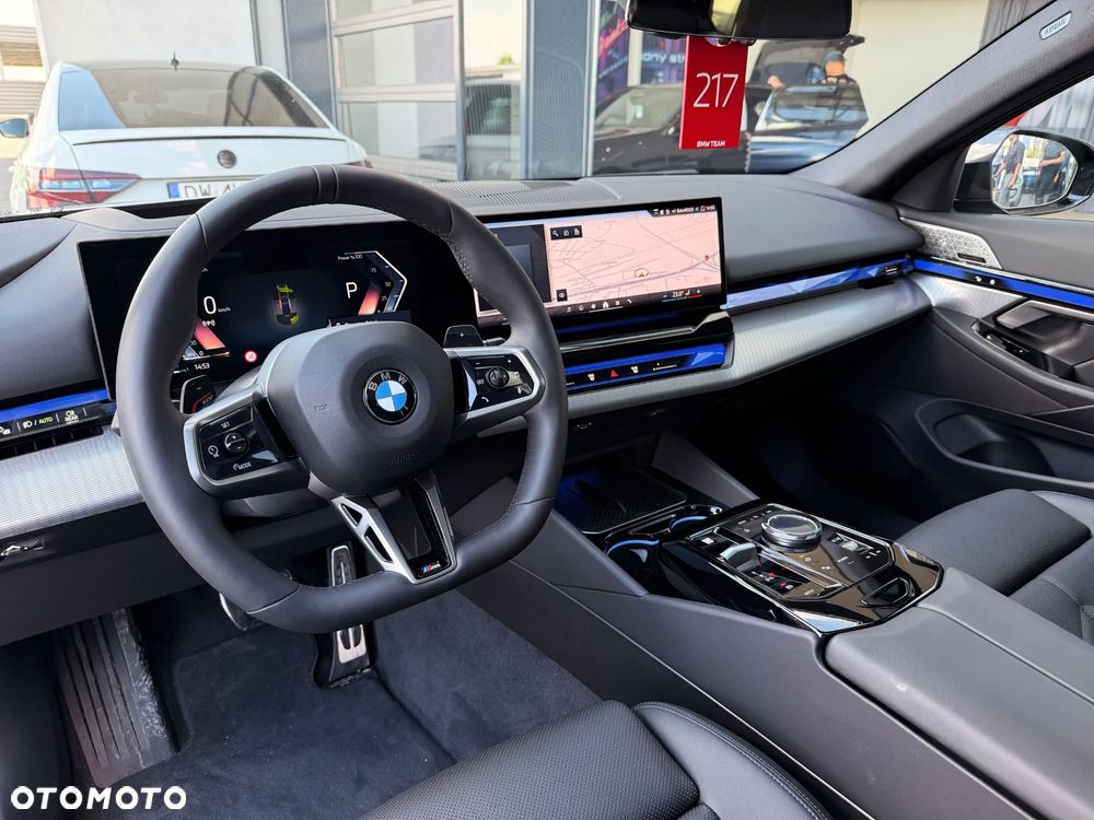 BMW Seria 5 520i - 29