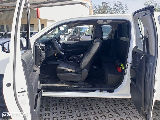 Toyota HILUX 4X4 CLUB C/FULL BOX - 7