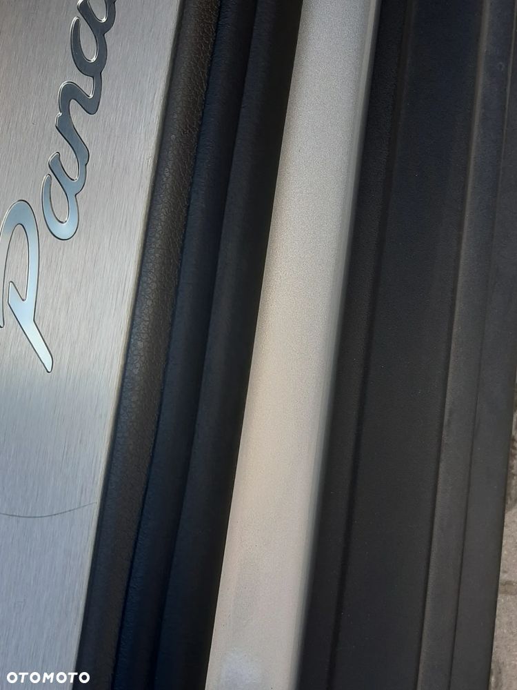 Porsche Panamera 4 - 6
