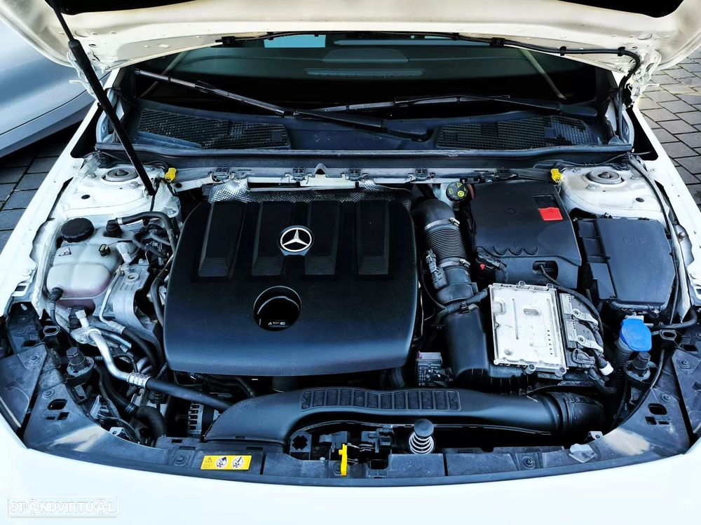 Mercedes-Benz A 180 Limousine d AMG Line - 41