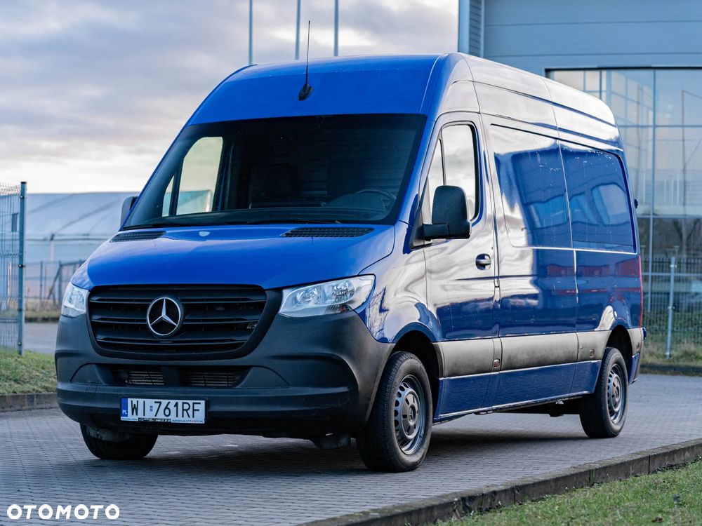 Mercedes-Benz Sprinter - 1