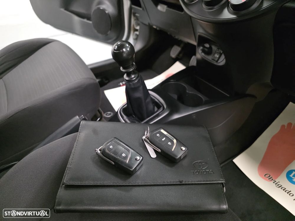 Toyota YARIS BIZZ 1.4 D-4D 90CV IVA DEDUTIVEL - 52