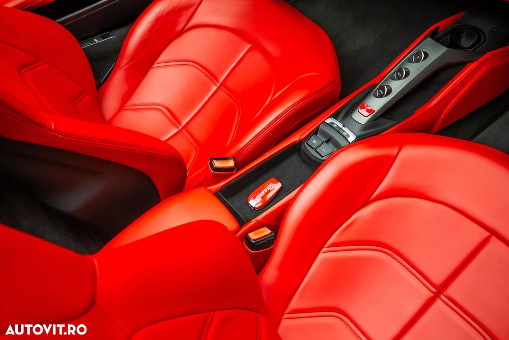 Ferrari 488 Spider - 24