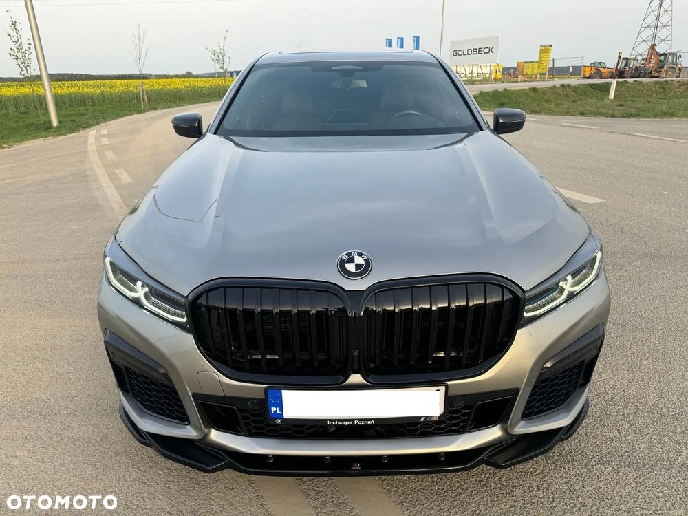 BMW Seria 7 750i xDrive - 3