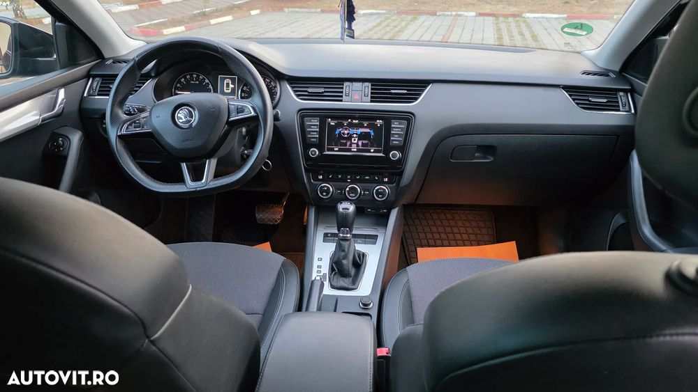 Skoda Octavia 2.0 TDI (Green tec) DSG Joy - 5