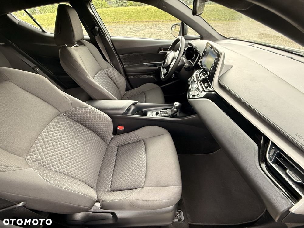 Toyota C-HR - 16