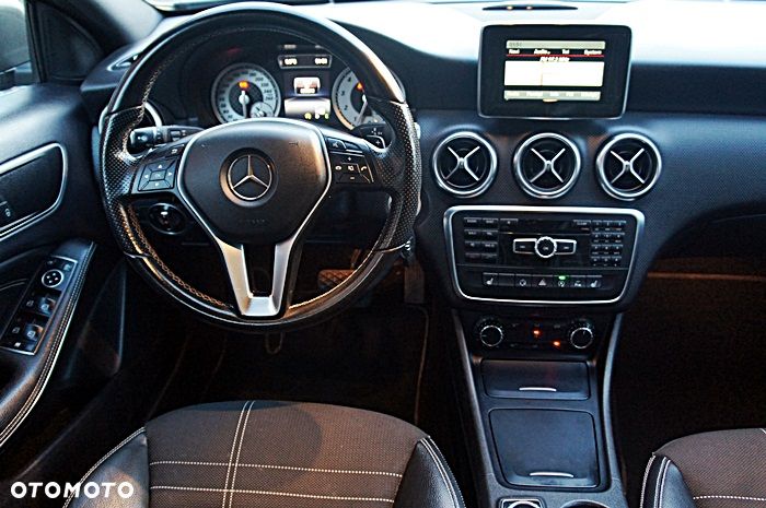 Mercedes-Benz Klasa A 180 (BlueEFFICIENCY) 7G-DCT Style - 20