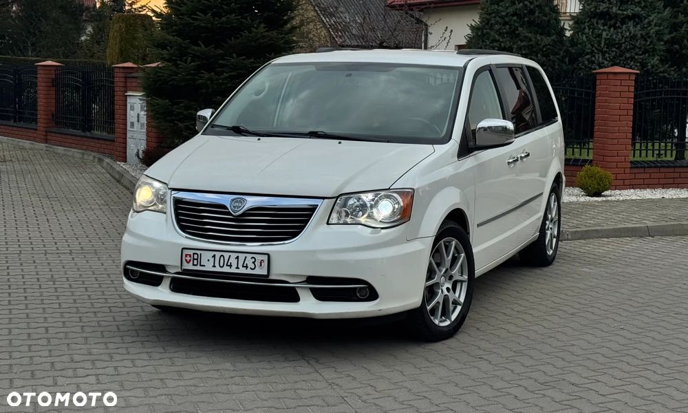 Lancia Voyager 2.8 Multijet 16v Platinum - 4