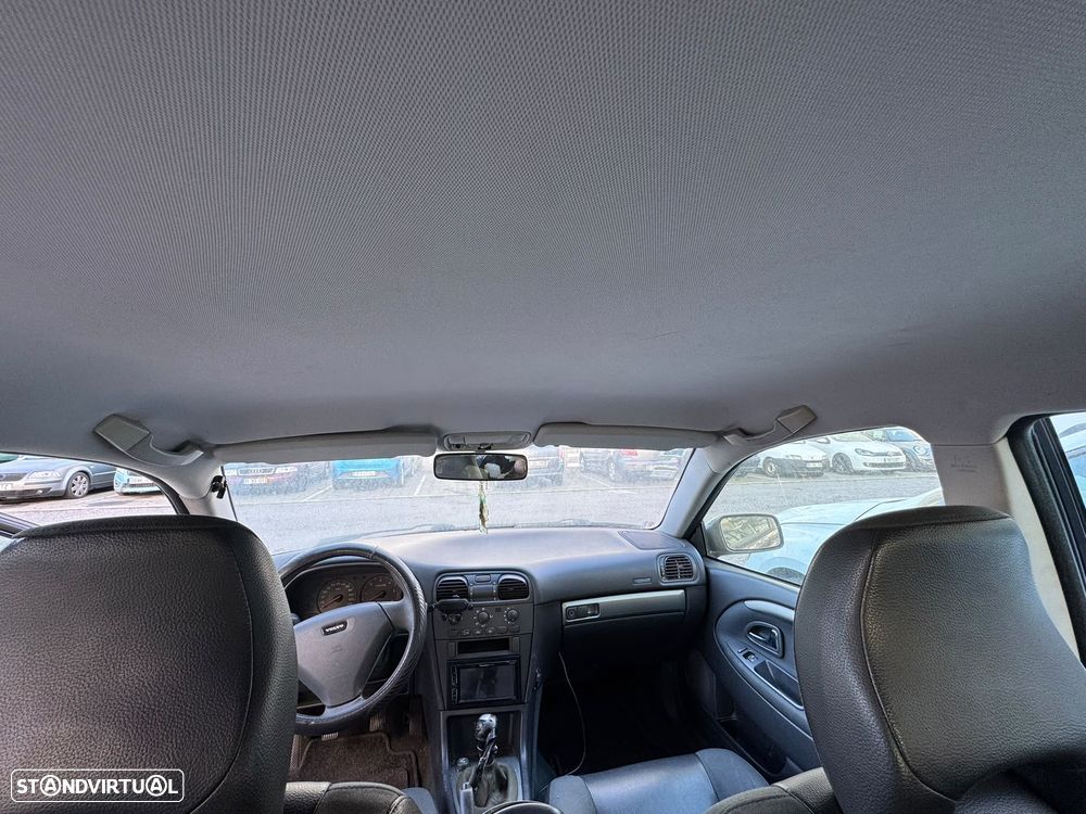 Volvo V40 Cross Country - 9