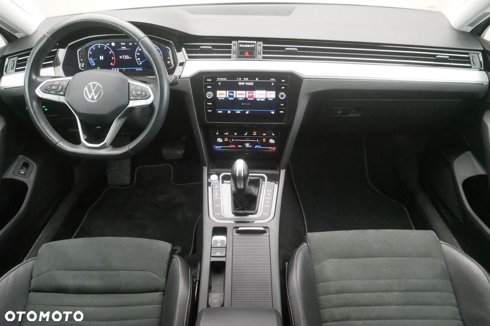Volkswagen Passat Variant 2.0 TSI Elegance DSG - 8