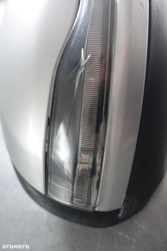LUSTERKO PRAWE MERCEDES W205 8+8+1 PIN 17r. - 3