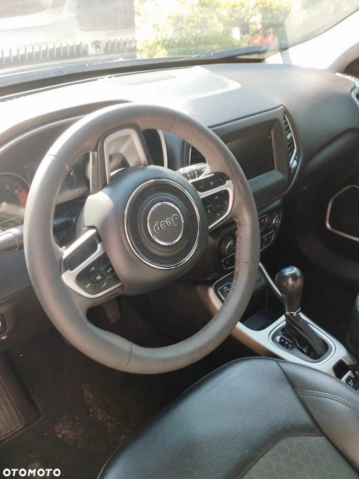 Jeep Compass - 16