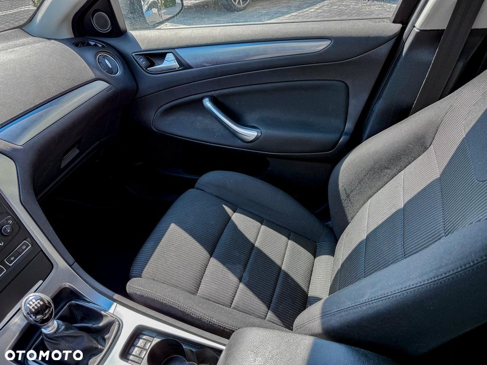 Ford Mondeo 2.2 TDCi Titanium - 13