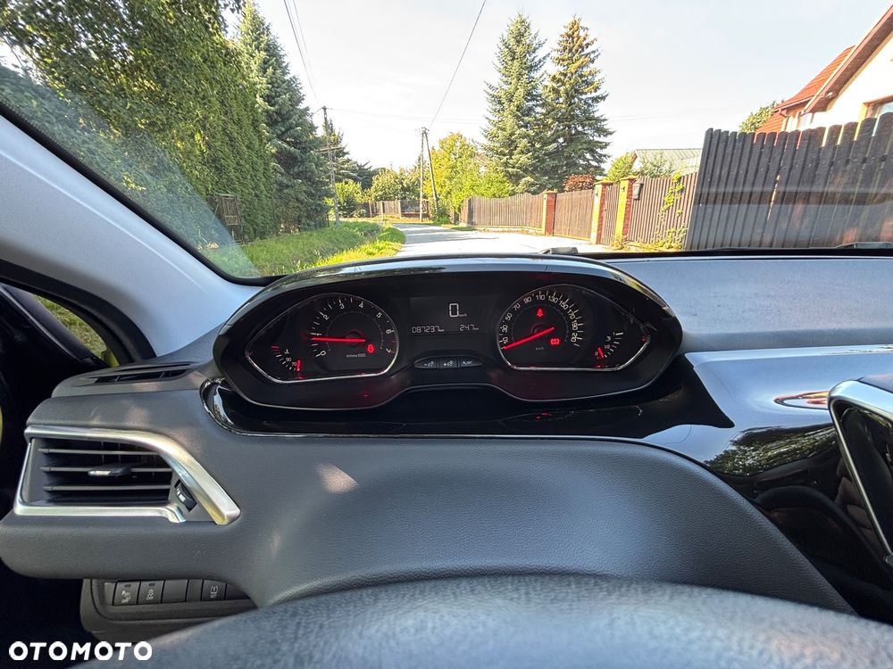 Peugeot 208 1.2 PureTech Style - 6