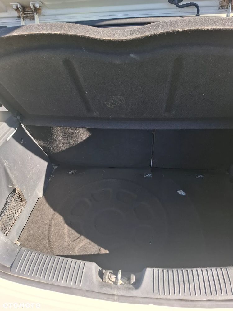 Kia Rio - 9