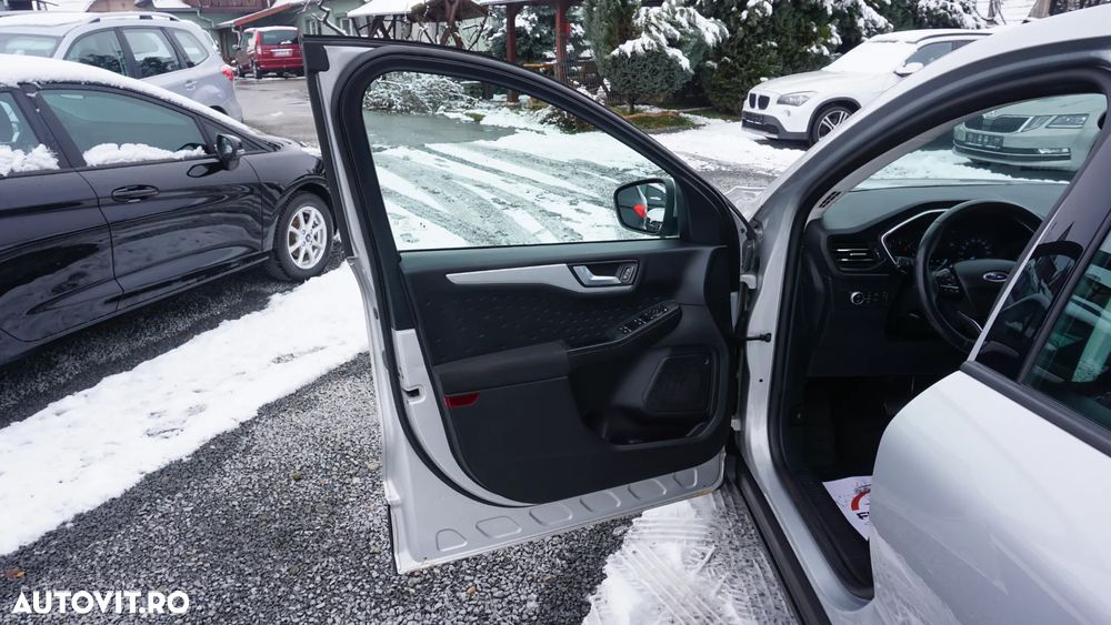 Ford Kuga 1.5 EcoBlue Aut. TITANIUM - 6