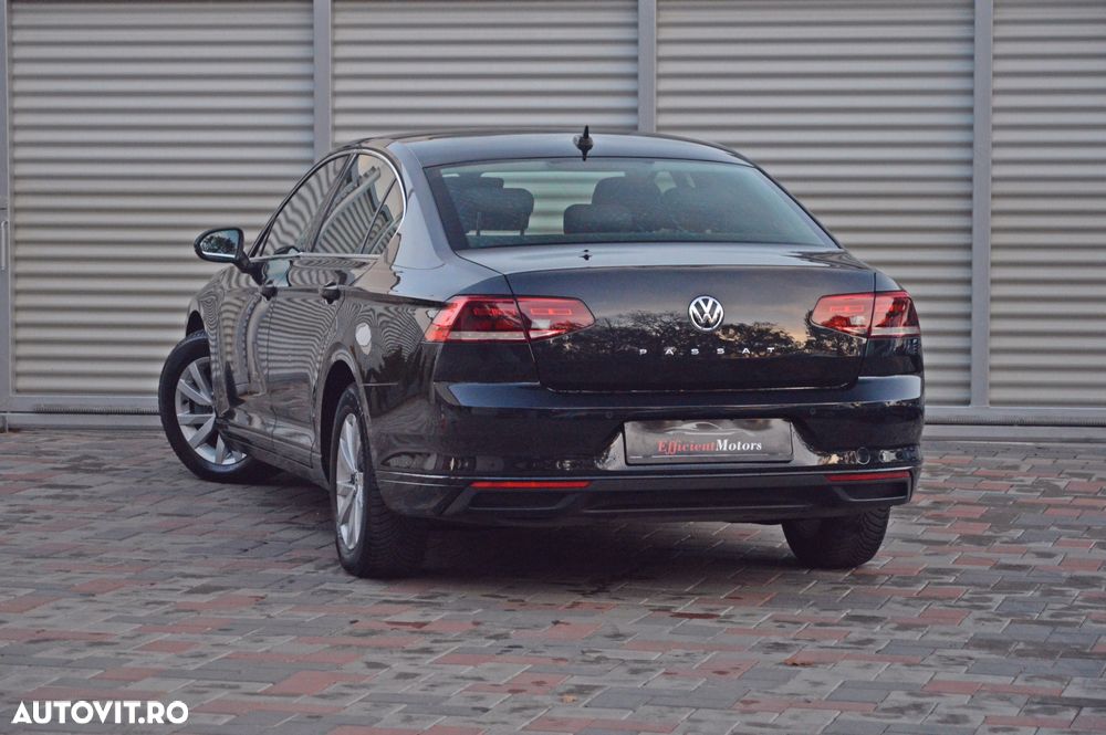 Volkswagen Passat Variant 1.6 TDI (BlueMotion Technology) DSG Comfortline - 13