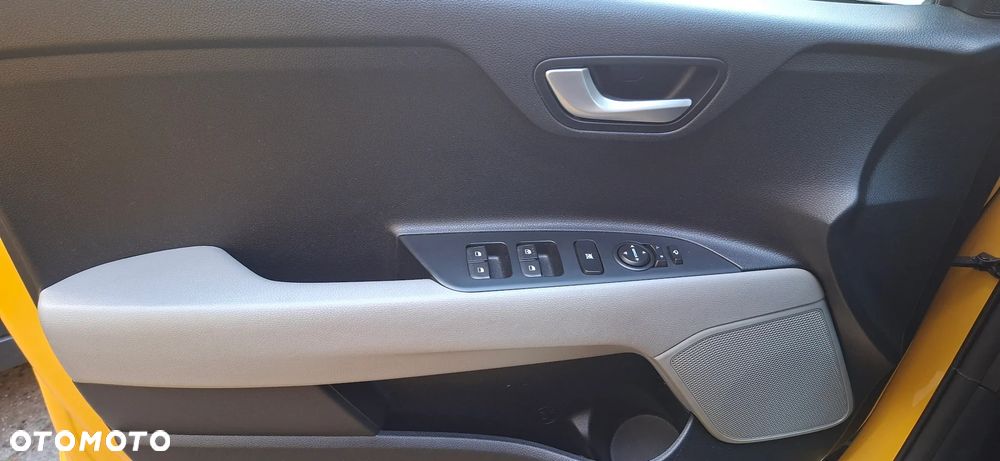 Kia Stonic 1.4 L - 12